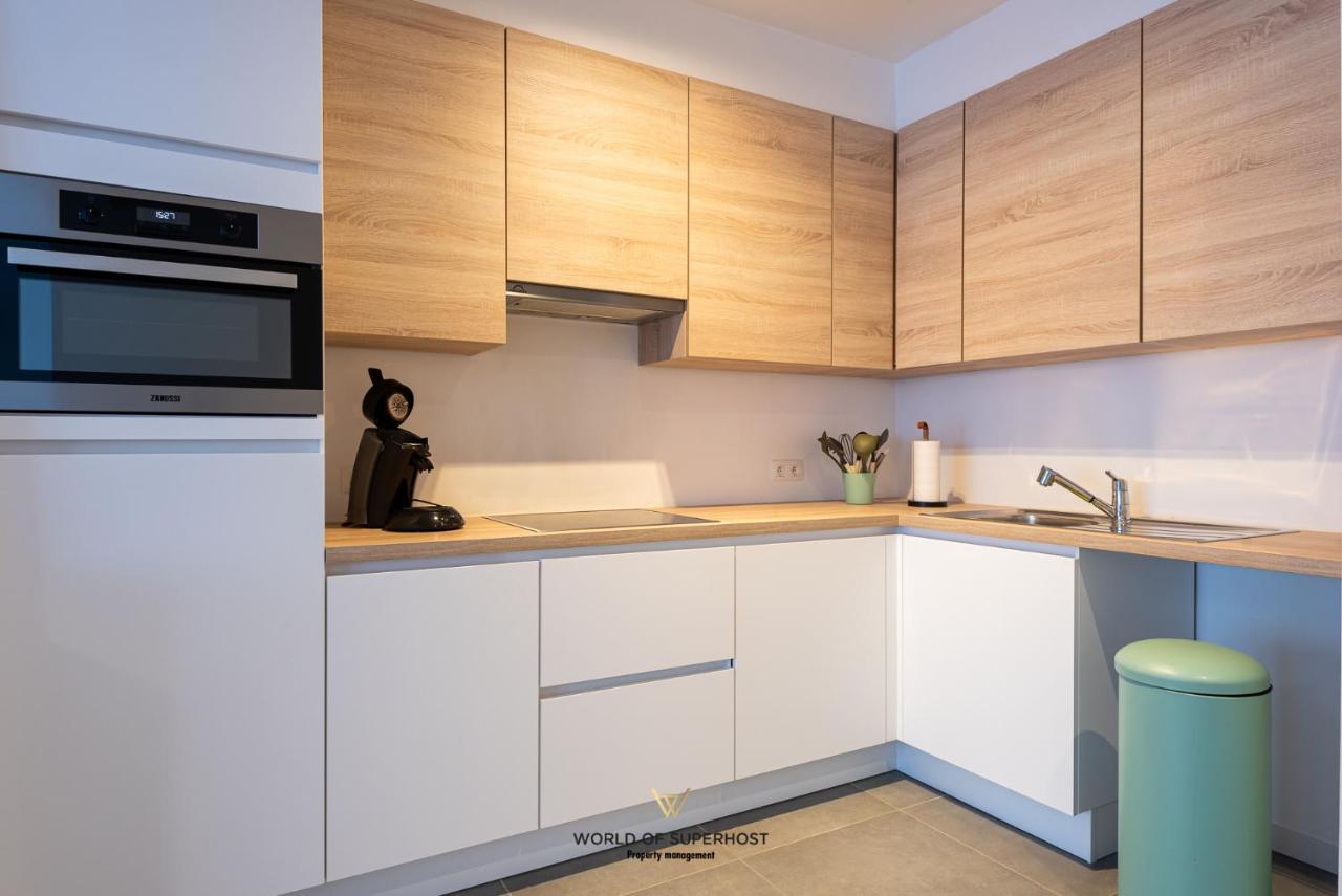 Spacious Apartment Closeby The Sea Up To 6 People! Oostende Bagian luar foto